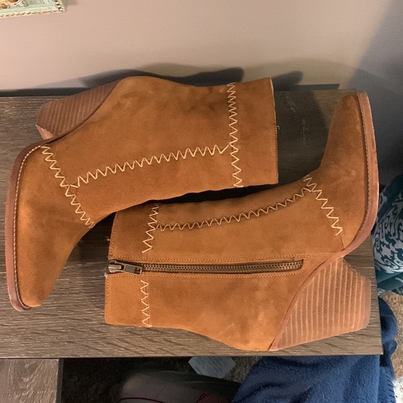 Spell - Picture 5 of 8